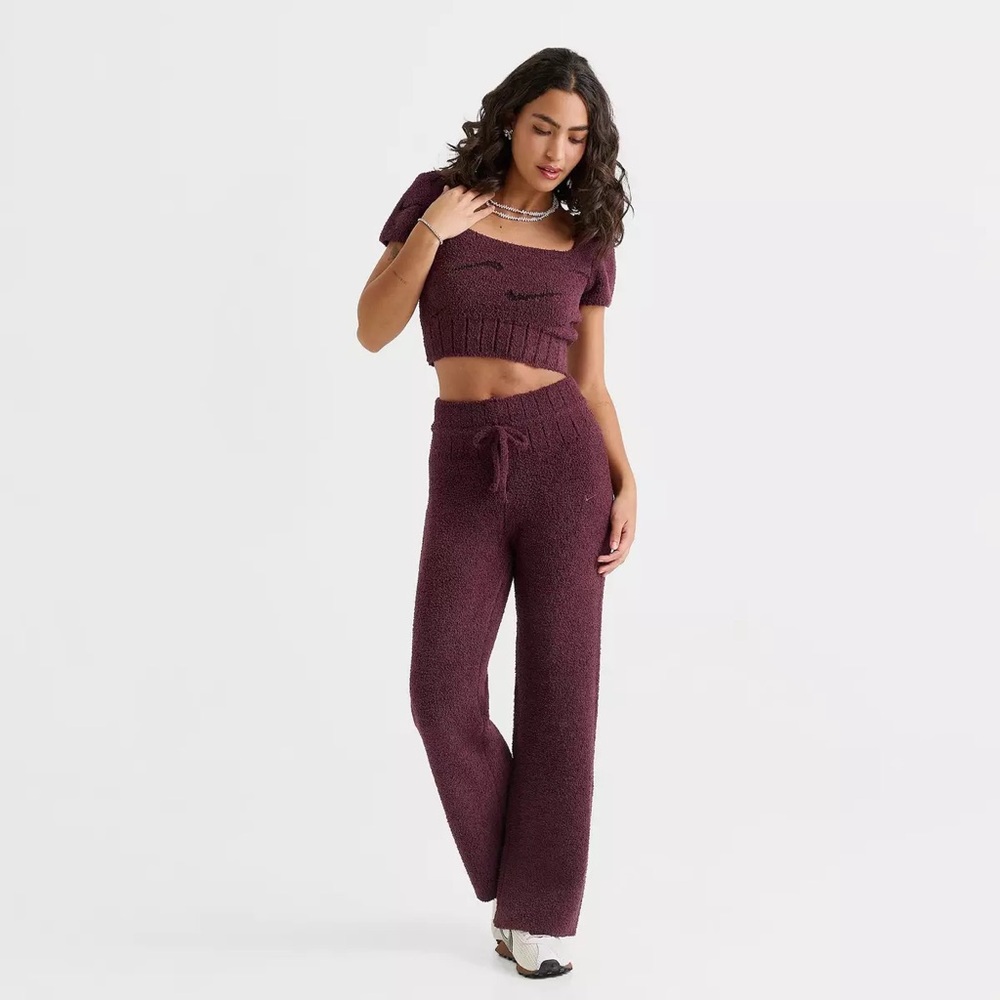 NWT Nike Sportswear Phoenix Cozy Boucle Knit Logo Cropped Top Burgundy Brown XXL